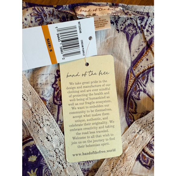 NWT Women's Band of the Free Blouse Size S Cream Purple Paisley Crop Top - Picture 10 of 15